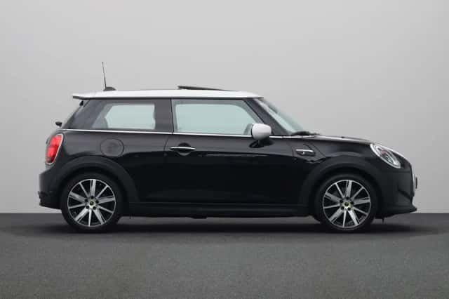 MINI Electric (2022) thumbnail 7
