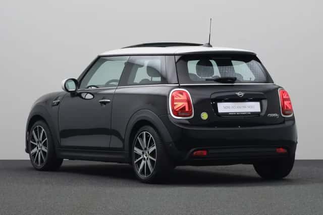 MINI Electric (2022) thumbnail 9