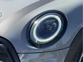 MINI Cooper S (2022) thumbnail 4