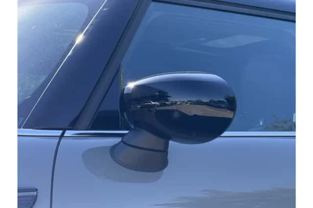 MINI Cooper S (2022) thumbnail 5