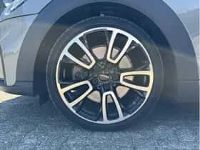 MINI Cooper S (2022) thumbnail 6