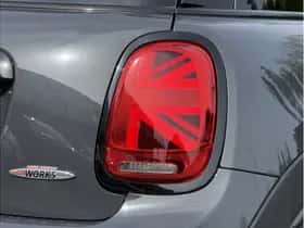 MINI Cooper (2019) thumbnail 3