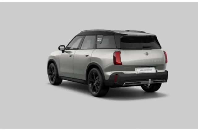 MINI Countryman (2025) thumbnail 2