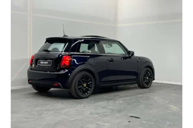 MINI Electric (2022) thumbnail 2