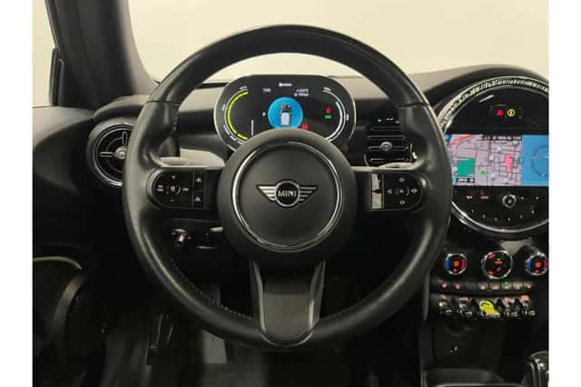 MINI Electric (2022) thumbnail 4