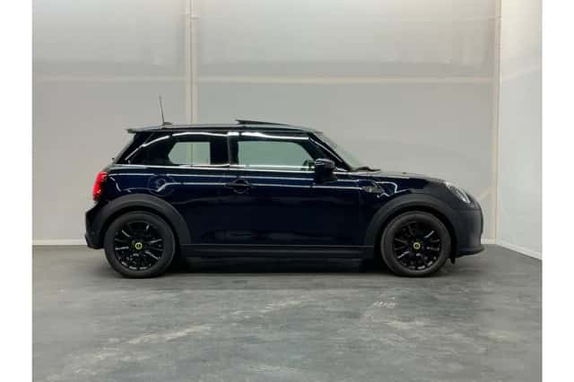 MINI Electric (2022) thumbnail 6