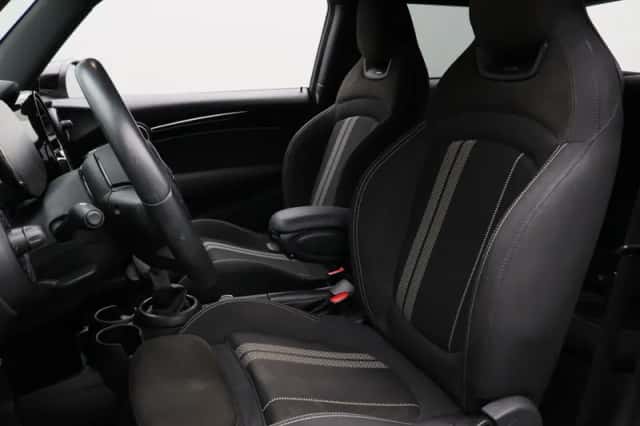 MINI Cooper (2021) thumbnail 16