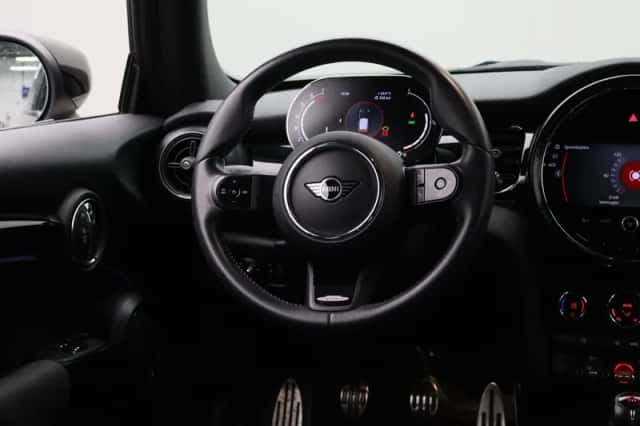 MINI Cooper (2021) thumbnail 24