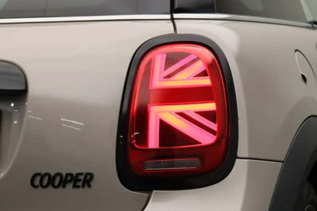 MINI Cooper (2021) thumbnail 7
