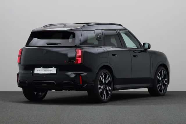 MINI Countryman (2025) thumbnail 2