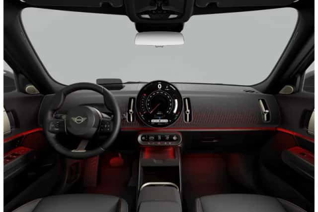 MINI Countryman (2025) thumbnail 2