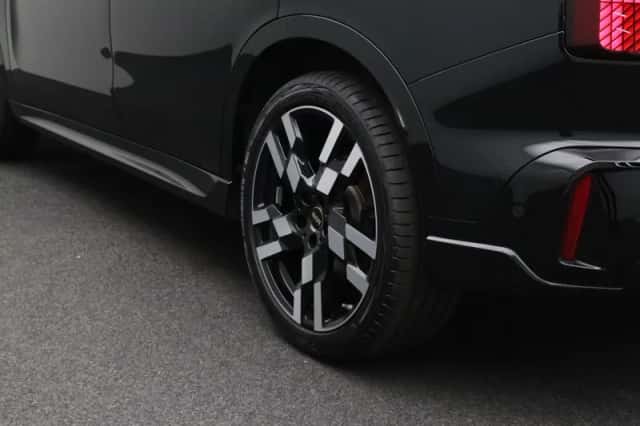 MINI Countryman (2025) thumbnail 3
