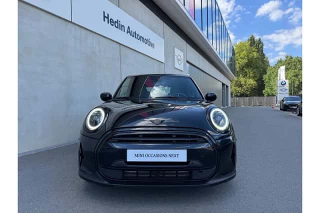 MINI Cooper (2023) thumbnail 3