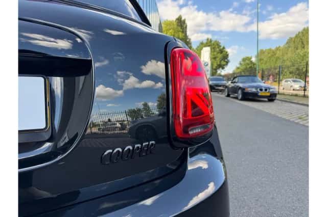 MINI Cooper (2023) thumbnail 6