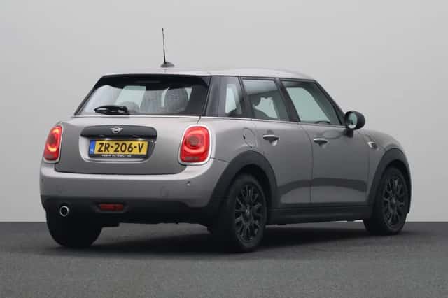 MINI One (2019) thumbnail 2