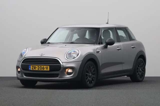 MINI One (2019) thumbnail 25