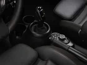 MINI Cooper (2024) thumbnail 9