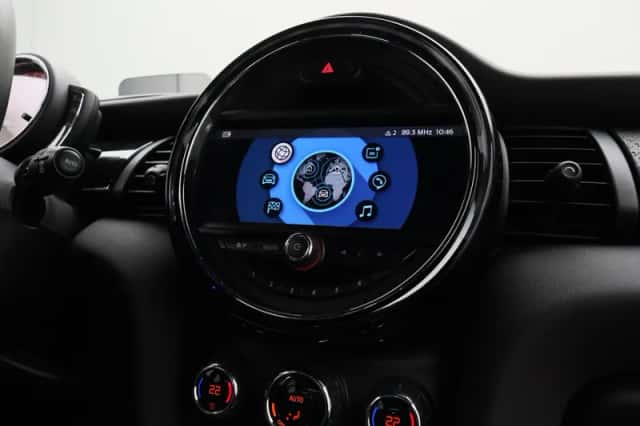 MINI Cooper (2019) thumbnail 16