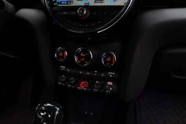 MINI Cooper (2019) thumbnail 18