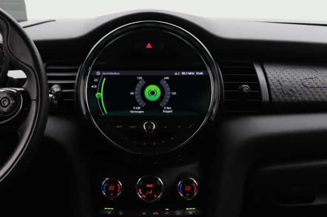 MINI Cooper (2019) thumbnail 19