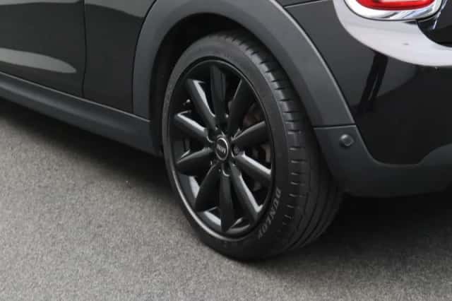 MINI Cooper (2019) thumbnail 5