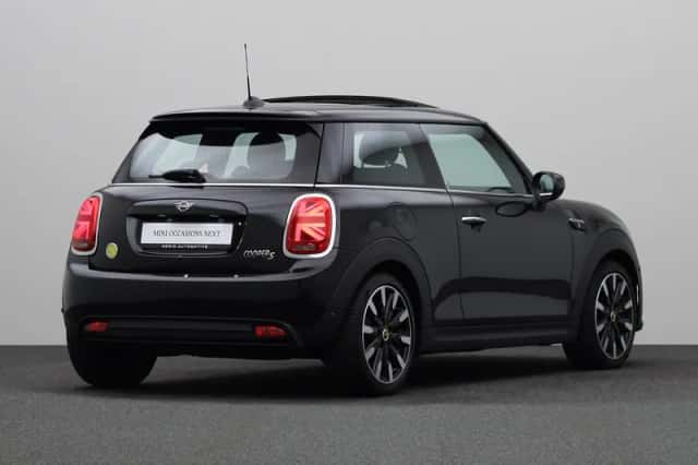 MINI Electric (2022) thumbnail 2