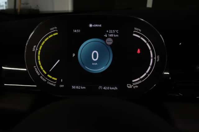 MINI Electric (2022) thumbnail 3