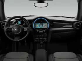 MINI Cooper (2021) thumbnail 2
