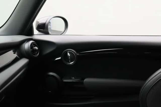 MINI Cooper (2021) thumbnail 14