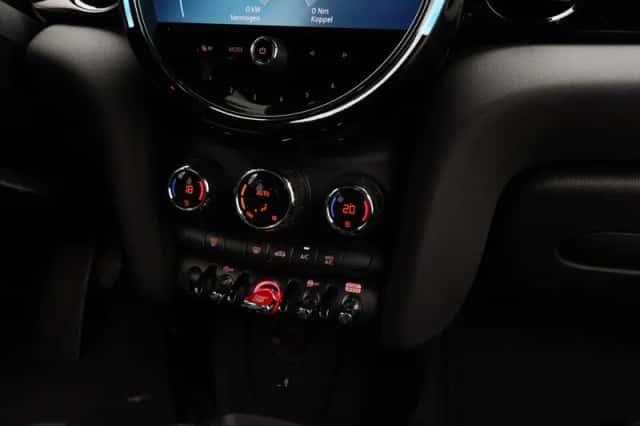 MINI Cooper (2021) thumbnail 21