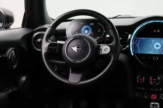 MINI Cooper (2021) thumbnail 23