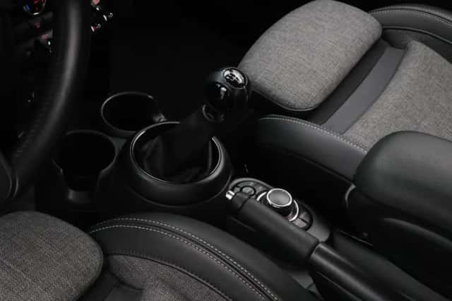 MINI Cooper (2021) thumbnail 9