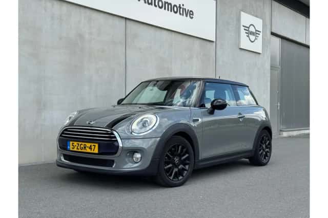 MINI Cooper (2015) thumbnail 10