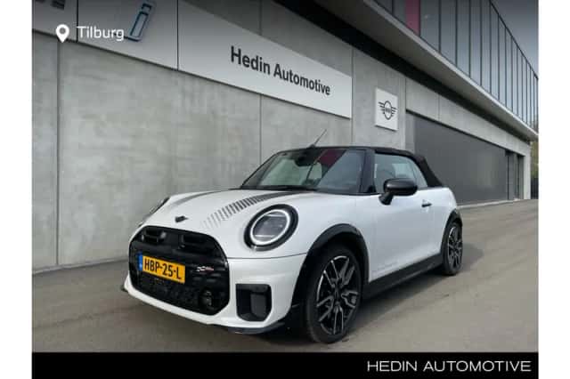 MINI Cooper S (2025) thumbnail 1