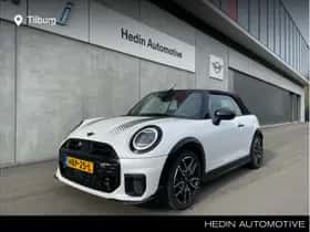 MINI Cooper S (2025) thumbnail 1