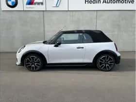 MINI Cooper S (2025) thumbnail 2
