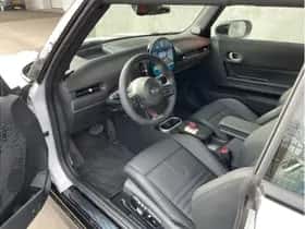 MINI Cooper S (2025) thumbnail 6