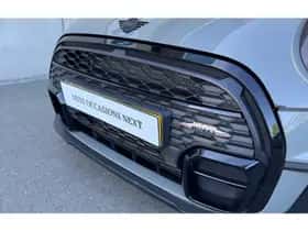 MINI Cooper (2021) thumbnail 2