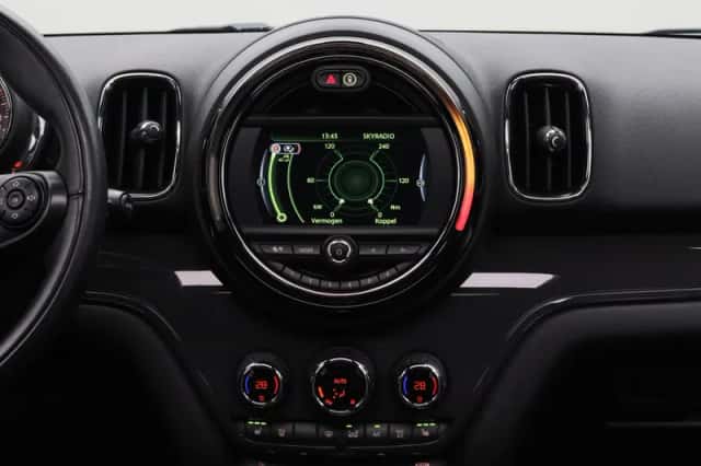 MINI Countryman (2018) thumbnail 22
