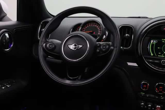 MINI Countryman (2018) thumbnail 23