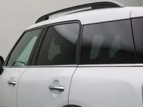 MINI Countryman (2018) thumbnail 4