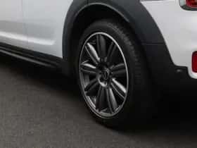 MINI Countryman (2018) thumbnail 5