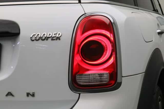 MINI Countryman (2018) thumbnail 7
