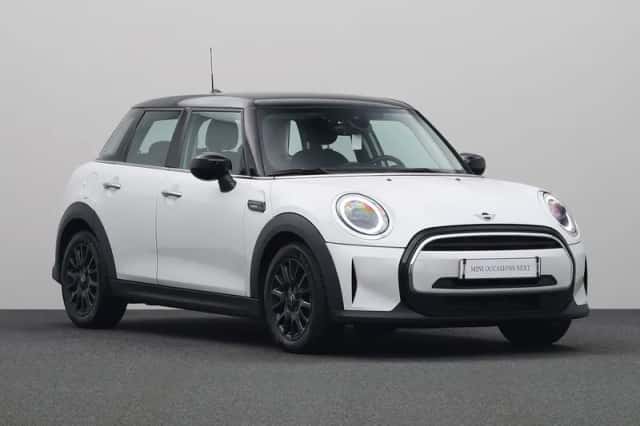 MINI Cooper (2023) thumbnail 11