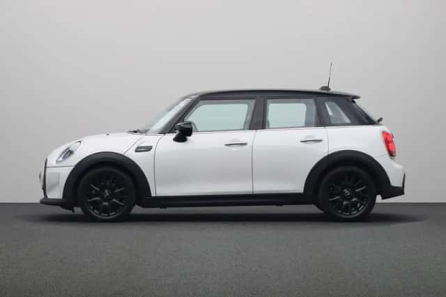 MINI Cooper (2023) thumbnail 12