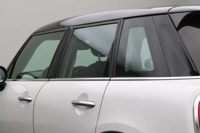 MINI Cooper (2023) thumbnail 4
