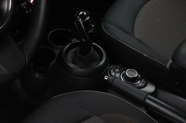 MINI Cooper (2023) thumbnail 8