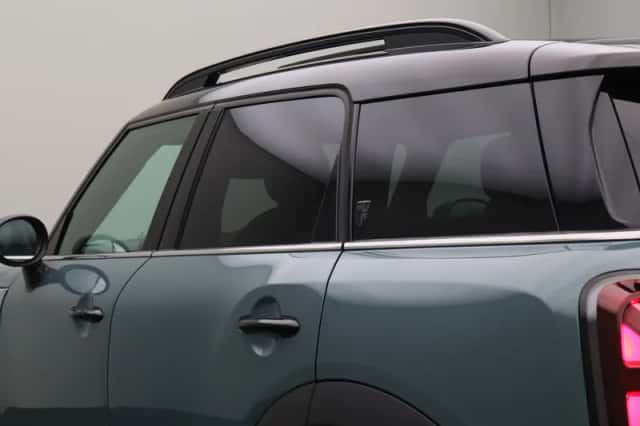 MINI Countryman (2023) thumbnail 4