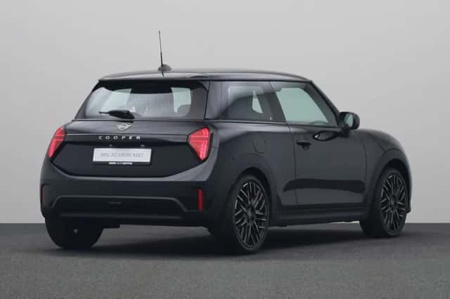 MINI 3-Deurs (2024) thumbnail 2