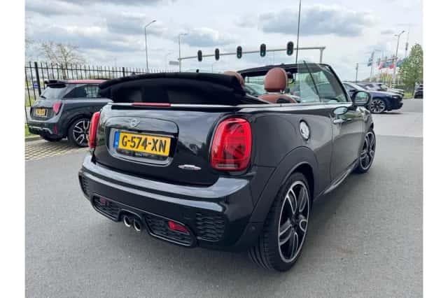 MINI Cooper (2020) thumbnail 2